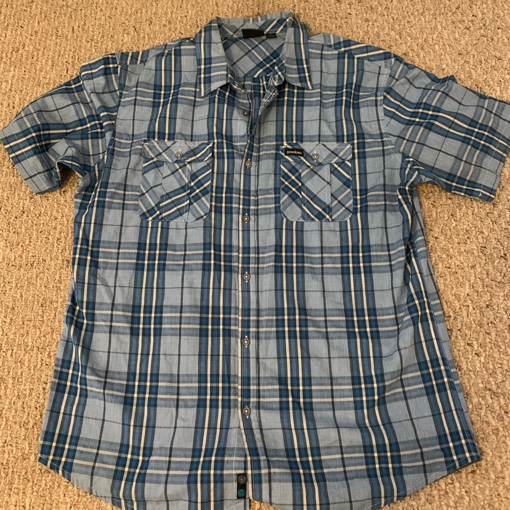 Freedom button up
